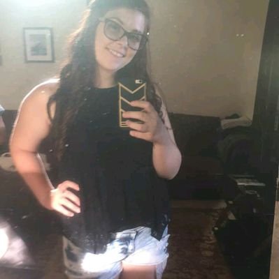 carlymckinnon96's profile picture. 