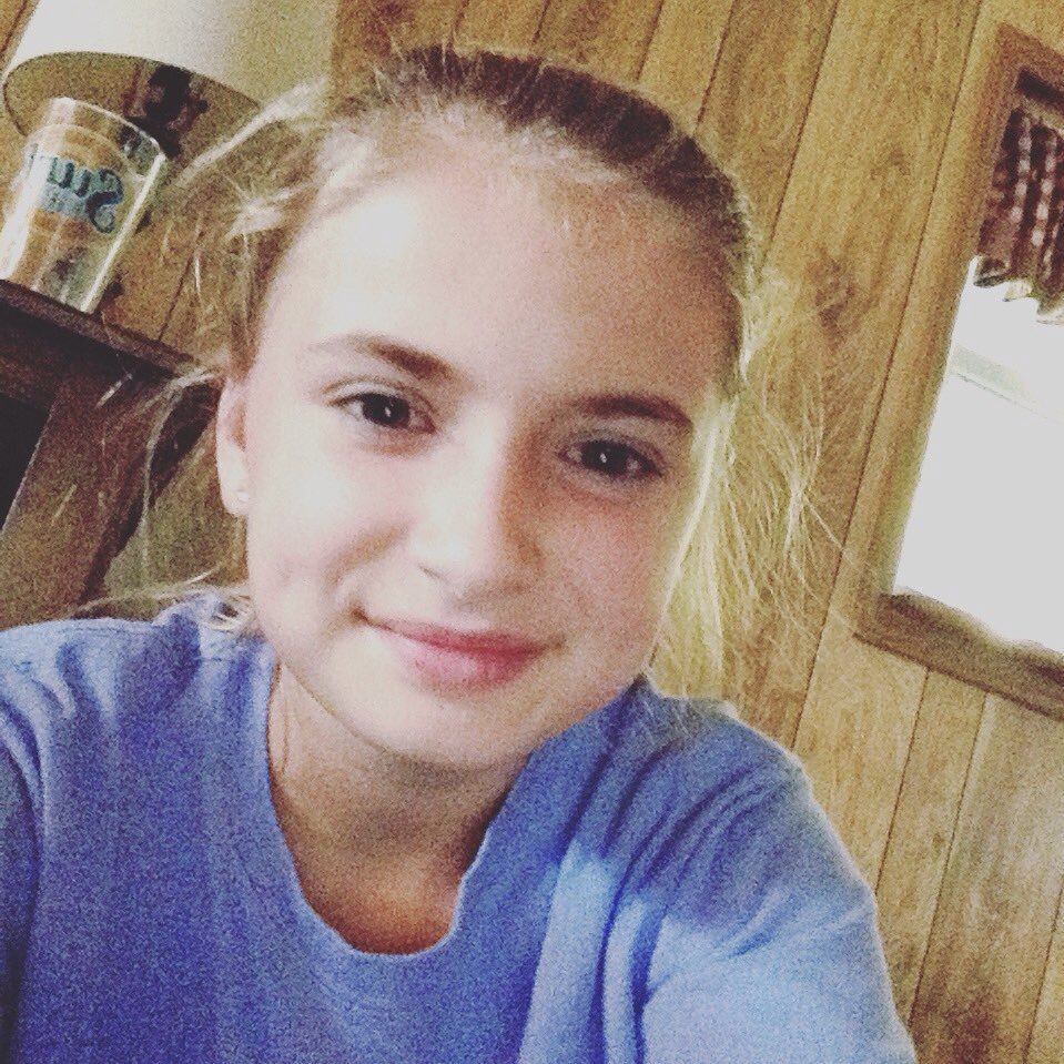 izzybellaharmon's profile picture. it's a bad day not a bad life