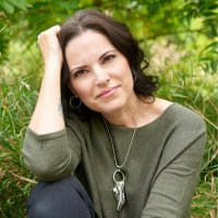 Melanie Florence (@mflowrites) 's Twitter Profile