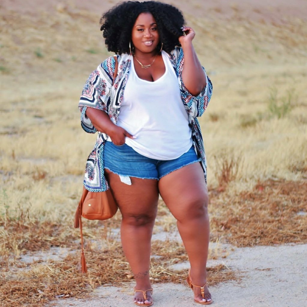 Court_Lavelle's profile picture. Plus size blogger. Curvy Babe. Fashionista. Embracing All of me because the world is afraid to accept me.
