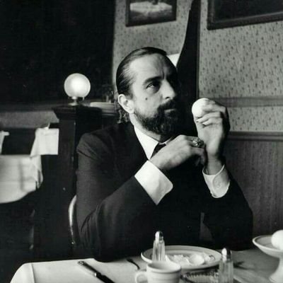 hamoo0131's profile picture. ‏‏‏انطوائي ، بحب برشلوتة فشخ