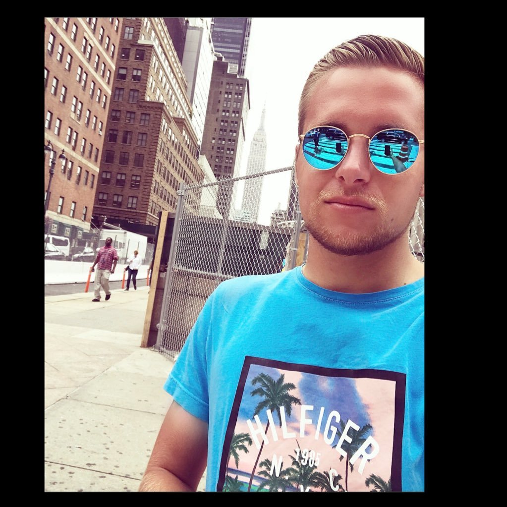 lejosh_'s profile picture. 