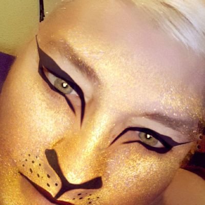 rosaphoenix's profile picture. no entiendo la vida sin musica, leer libros es mi pasion y soy serieadicta . me encanta el olor del mar. 
🌊🏊‍♀️🎶🎸🌞🦄🦉🍻📚