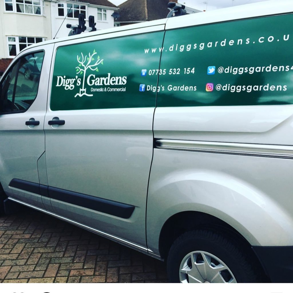 My name is John Digger and im a qualified NPTC/Lantra Landscaper & Tree surgeon.I offer services like Landscaping,Fencing,Tree Surgery,Gardening and more.