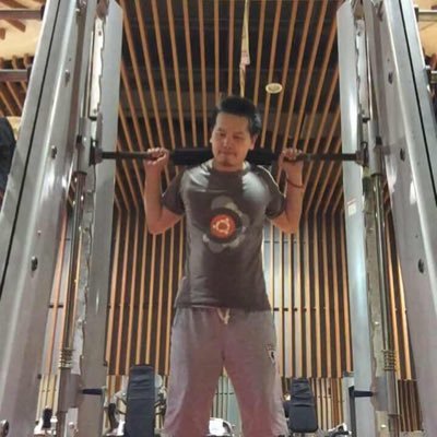 playmorefun's profile picture. 人生苦短，及时行乐。