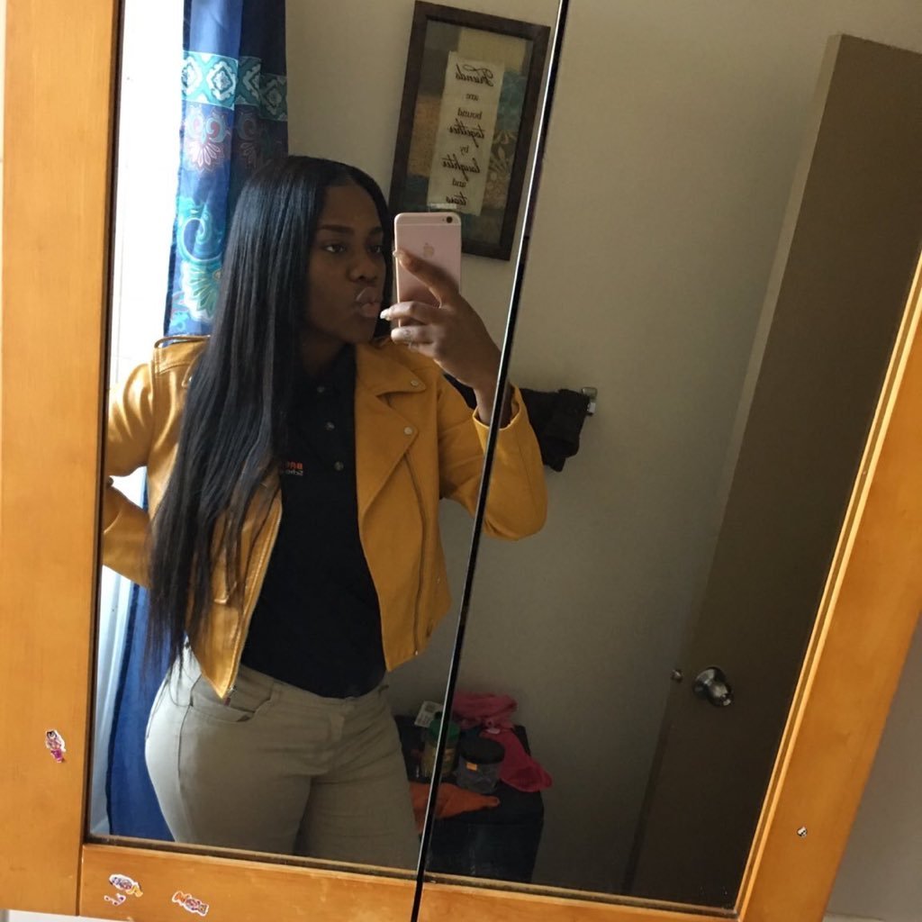 Bitch I'm The G 😝 DONT DM ME IM NOT SHIT💚#FuckEverybody. . SC: ArmoniTheMaccc