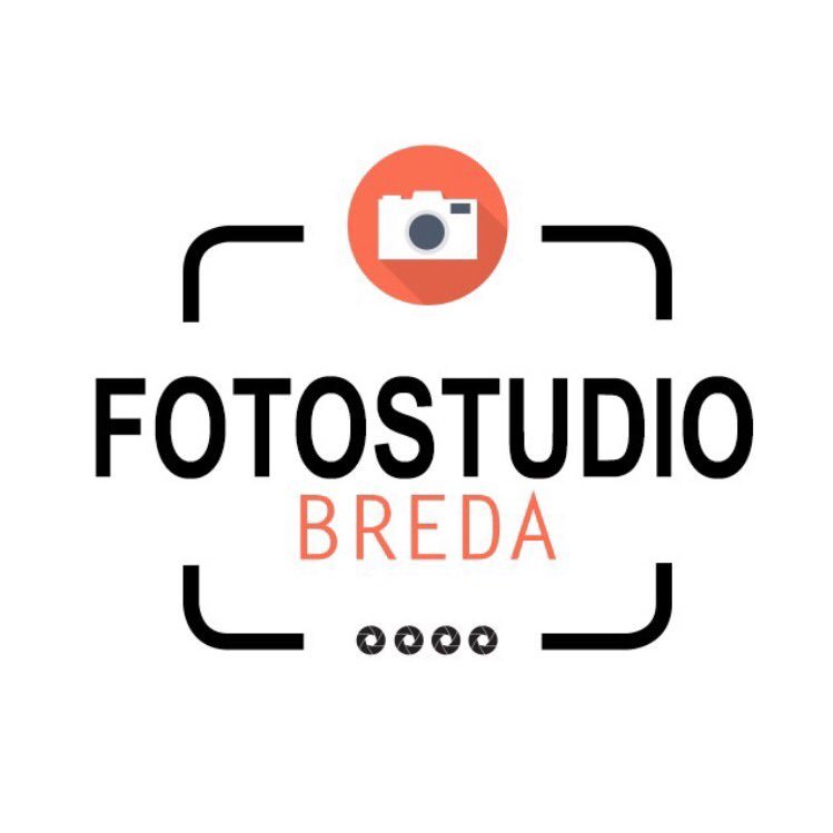 Wil je een professionele All-in fotostudio huren in Breda? Neem gerust vrijblijvend contact met ons op.