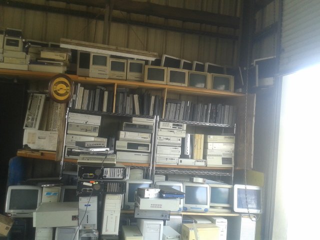 antiquestudio39's profile picture. We have a large collection of vintage computers! We are YOUR source!