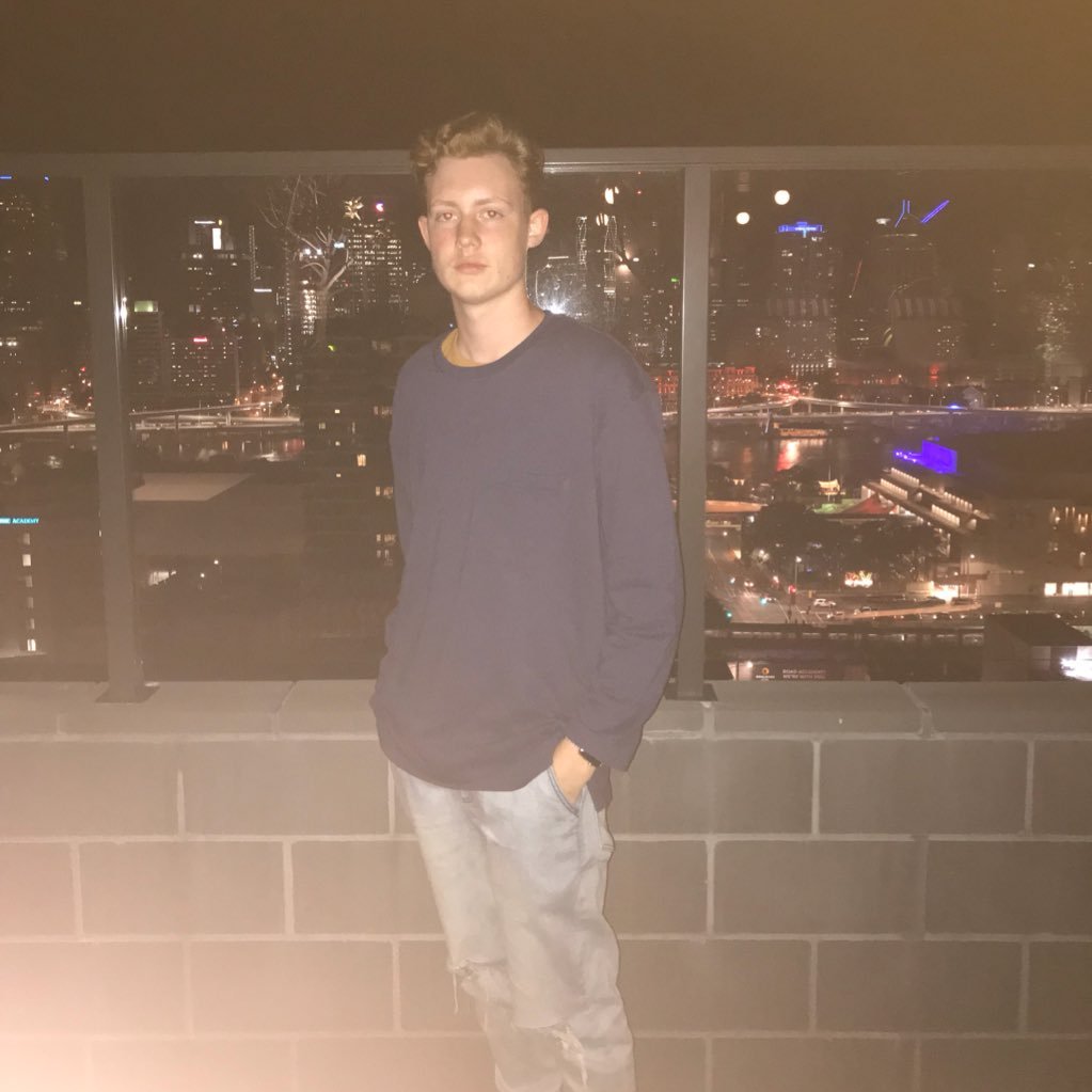 Hamish_3939's profile picture. Building a keyboard