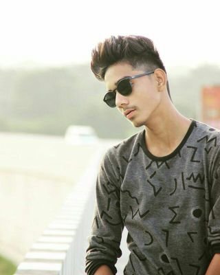 PhotoShop Editor 
Model
From Gujrat
Muslim
Proud to be Indian