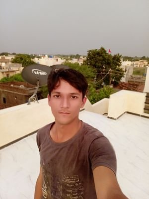 कैसे मैं कहूँ तुझसे?
रहना है तेरे दिल में
I Love
ViratKohli
SalmanKhan