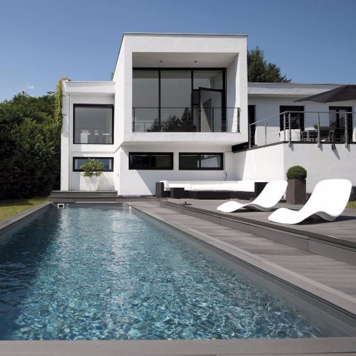 Une équipe jeune et dynamique spécialisée dans la #construction et #rénovation de votre #piscine sur mesure et en #bétonarmé, une enseigne nationale #Desjoyaux