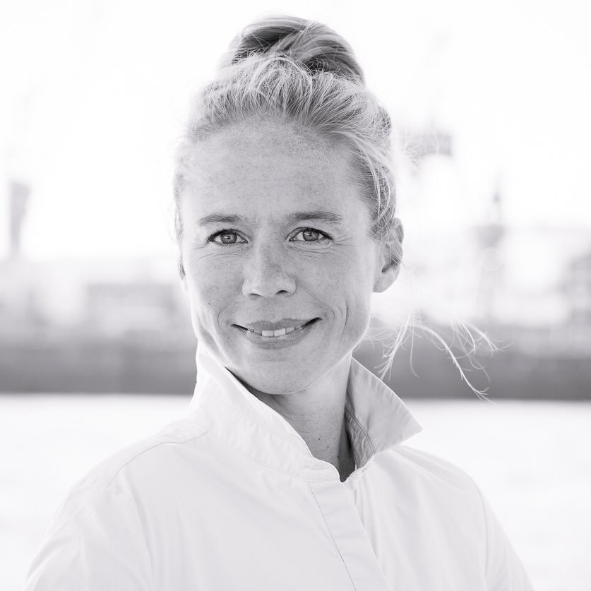 founder & chief empathy officer at https://t.co/B0q8XLu4xZ. nerd/business interface. speaker. run-addict. wine. espresso. BMW F650GS rider. hamburg. LLAP.