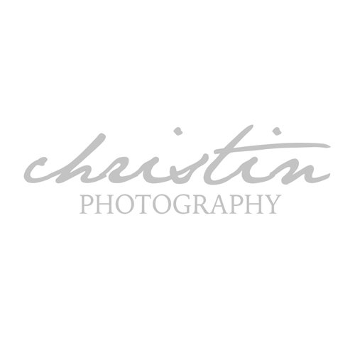 Eco-conscious Fine Art Photographer
Families // Headshots // Editorial