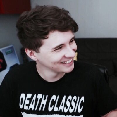 imwithlester's profile picture. free follow from @fluffihowell :) just ask for a fb