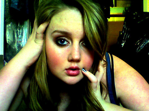 almostbella's profile picture. 