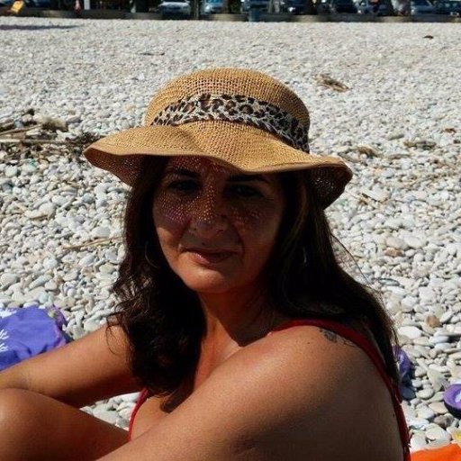 Author of the novel TRA MANTRA E TERRA un'anima e la sua storia.
Story surreal suggestive and pleasing, rich in nuances.
