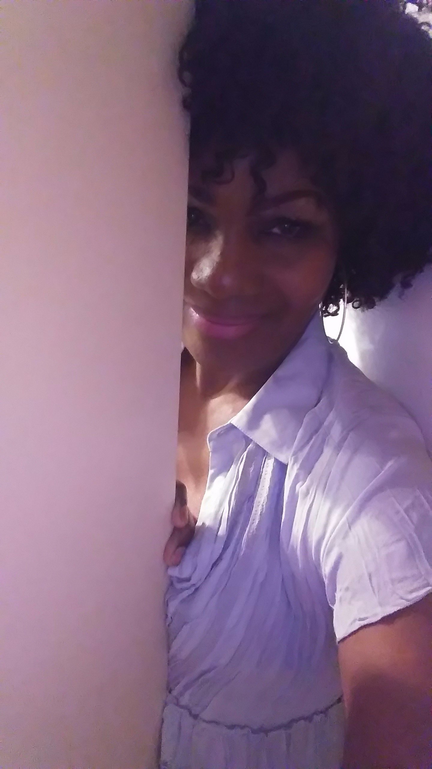 kimEBenett's profile picture. "Difficult roads often lead to beautiful destinations"🌹