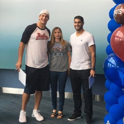 Juliem92's profile picture. My left handed ness