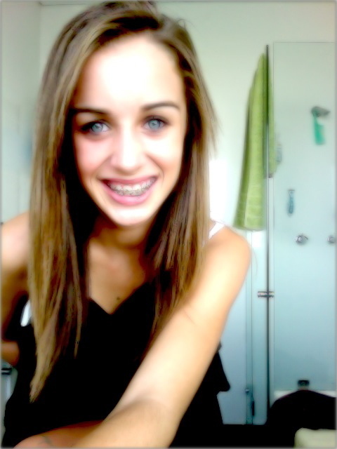 Kisarn Reynolds 
CAITLIN BEADLES 4.6.10 :D
Im A Proud BELIEBER :D