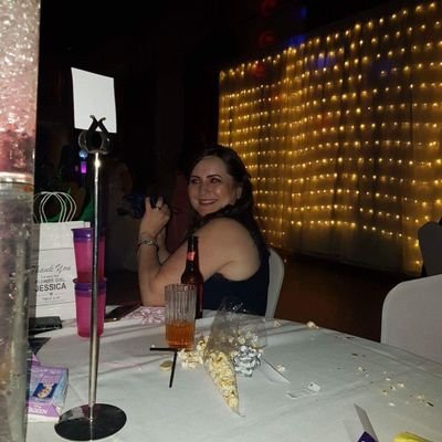 cheznabell's profile picture. 