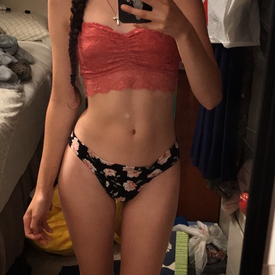 daisyanthony101's profile picture. 18+ only! Flirt4Free cam model 📹 Want a smile? Tip! 💰 Take me private for a personal show and let's have fun 😘