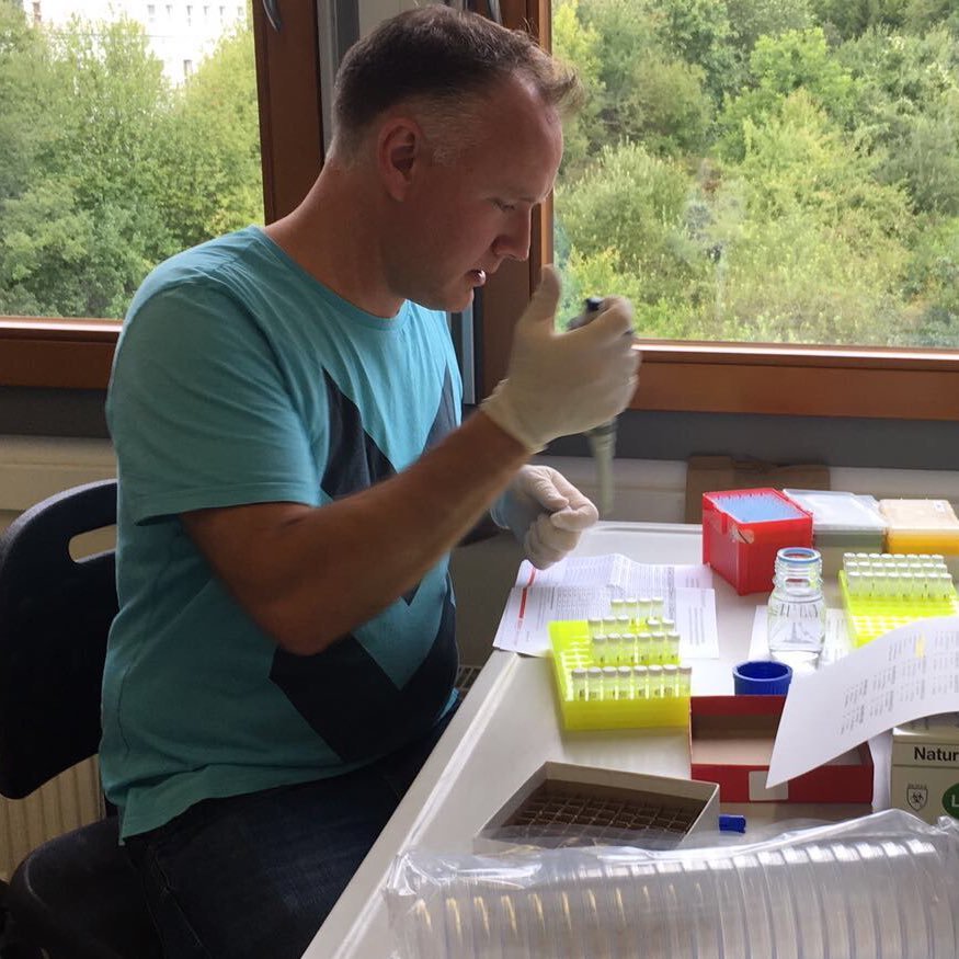 Scientific Director of the Robert Bosch Center for Tumor Diseases. #epigenetics #chromatin #transcription #PancreaticCancer. Associate Editor @NAR_Cancer_EIC