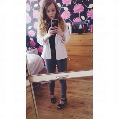 22 but look 12😂 | Scottish☔ | Tea drinker🍵