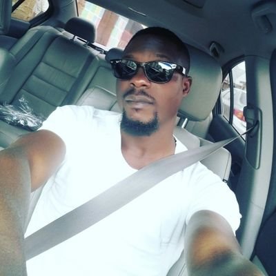 #Businesstycoon.. #Marketingexecutive #Iconindamakin #LFC 💯 #YNWA Full blooded @LFC fan..