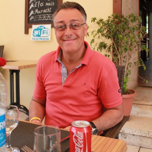 Je suis un homme qui à la tête sur les épaules 😍😊