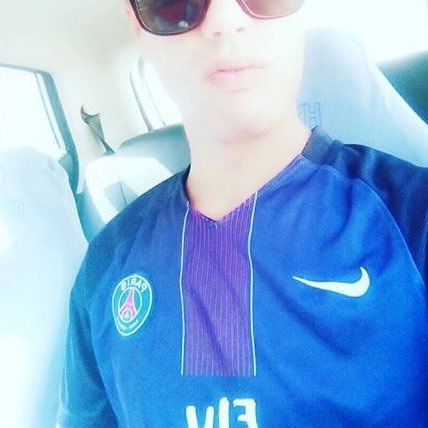 fan de football et surtout du PSG ~ #TeamPSG #AllezParis #Neymar #Cavani #Mbappe ❤️💙