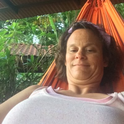 Spanish teacher, busy mom of 2 boys, 2 dogs, lover of soccer