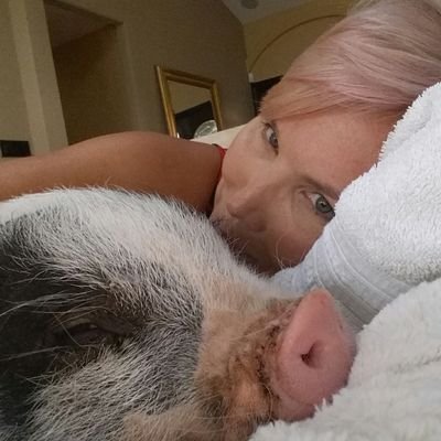 MiniPigM0m's profile picture. Marin County Realtor              "Finding your Forever Home"
Loving Marin!  Mini Pig Mom