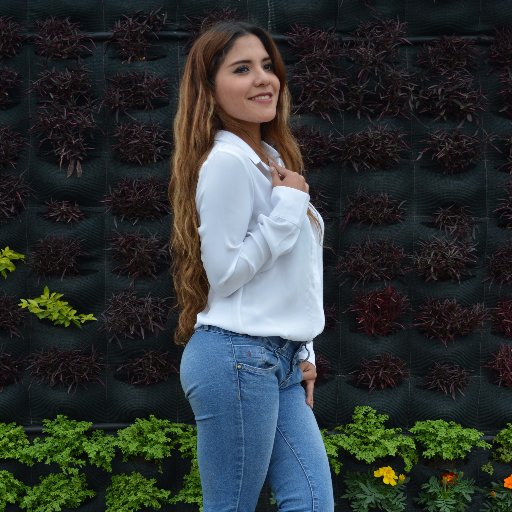 jessiayala16's profile picture. 