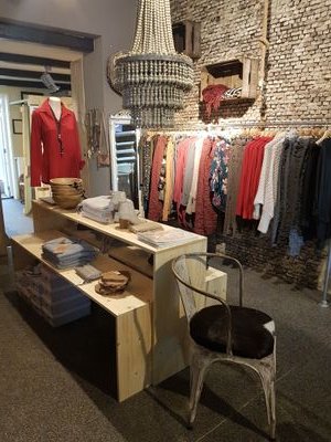 Dé winkel in Gorredijk op het gebied van wonen, mode en kado. De nieuwste damesmode, leuke woonaccessoires en veel kado-artikelen. Altijd welkom bij Olden Days.