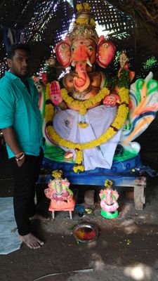 vel688995's profile picture. 