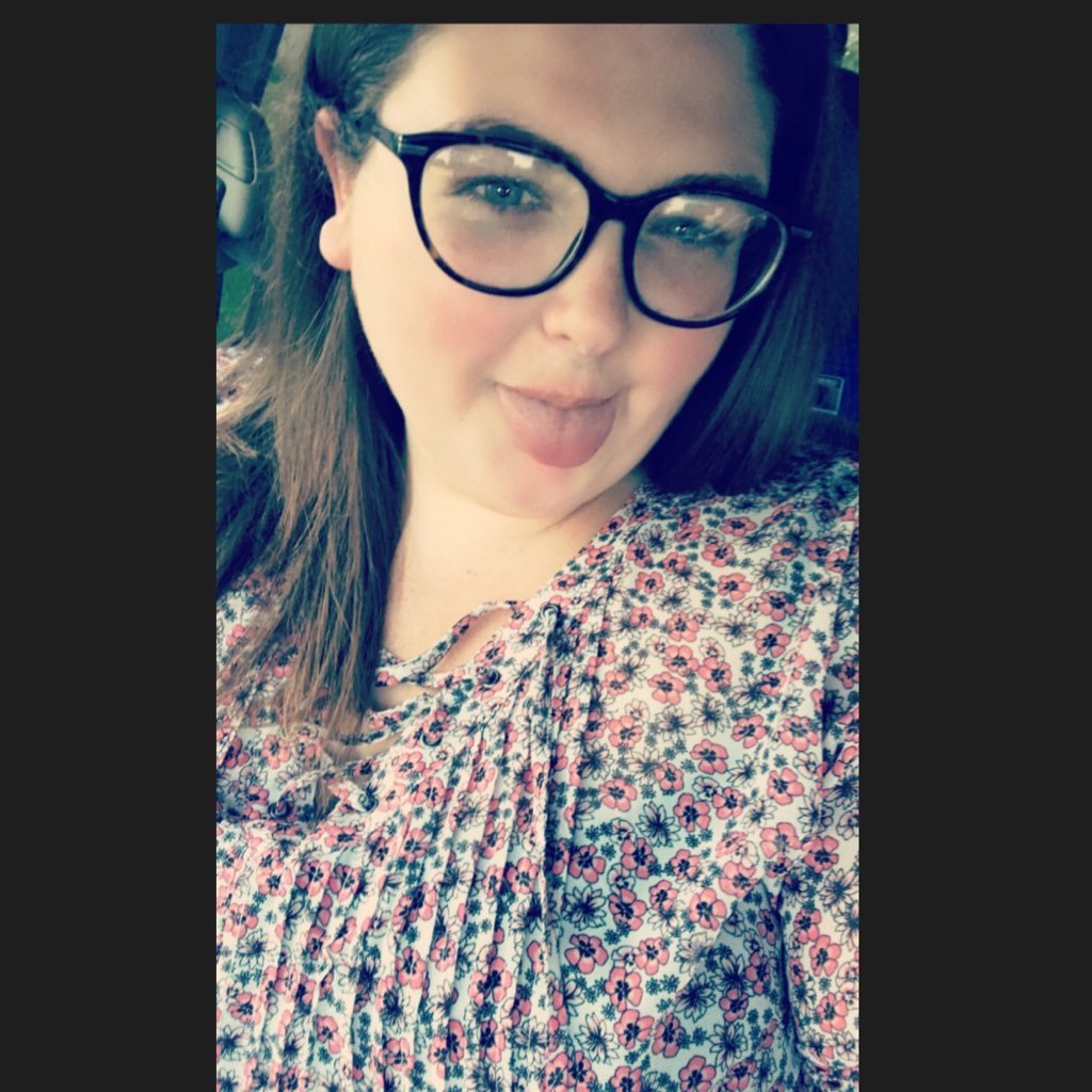 JHeimroth's profile picture. Snapchat: JuliaHeimroth