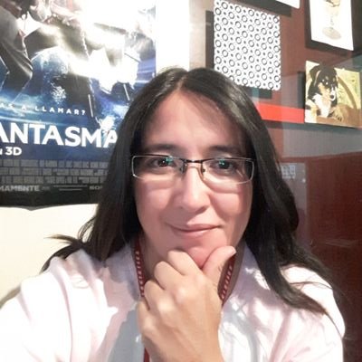 Periodista de la vieja escuela, productora de tv pero sobre todo algo loca como para entender la realidad q vivimos!