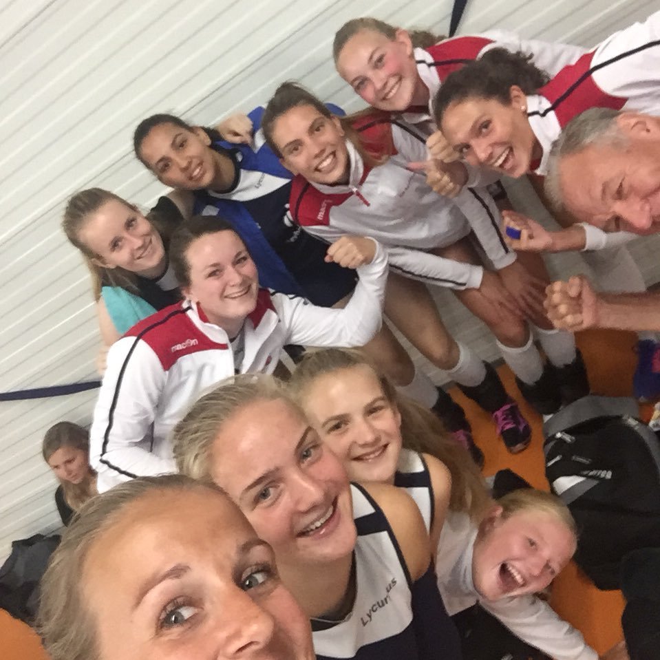 De officiële Twitteraccount van het eerste damesteam van Volleybalvereniging Lycurgus, uitkomend in de derde divisie!
