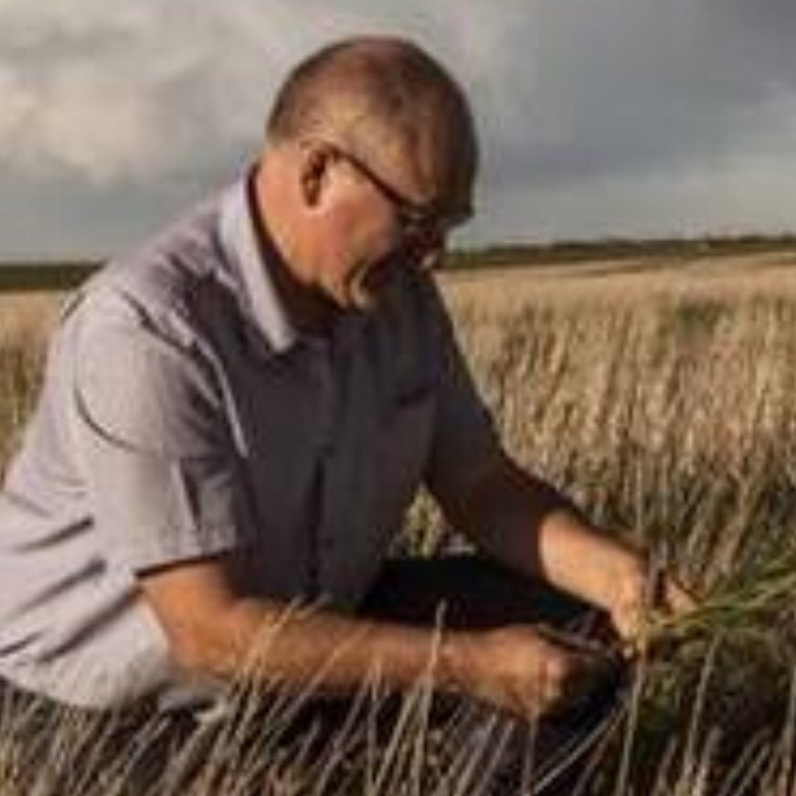 Christian, No-till dryland and irrigation farmer growing nutritious peas,cereals,canola,flax. UofA Ag'85. Support APG,WGRF,Pulse/Cereals Canada,AWC,ACPC