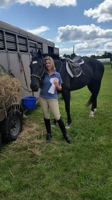 SIbach08's profile picture. Teacher, mom, rider.