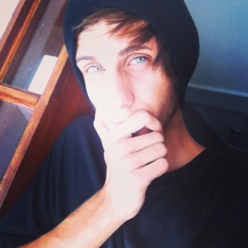 florrie78285759's profile picture. que haes irando esto expliame