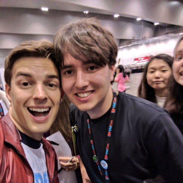 ThatWeebyGamer's profile picture. I'm a 23 year old University Student currently studying abroad in Japan.
23歳の日本にいる留学生。