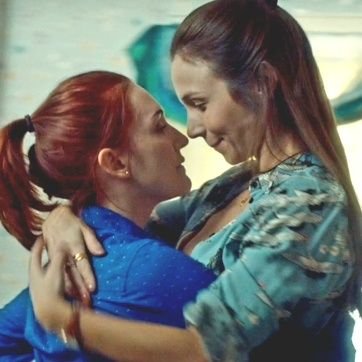 I'm just a humble bonus blanket, but I'm pretty good in bed! 😉 #WayHaught #WynonnaEarp #Earpers #PurgatoryPoetsSociety #PPSparlay