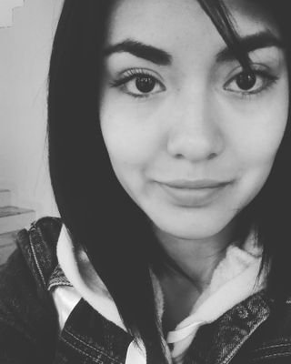 Molly23Beth's profile picture. 