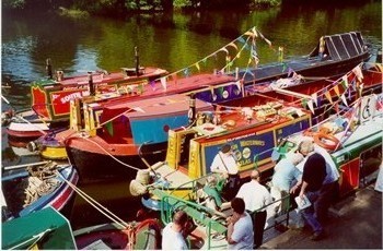 Catch up with the British Waterways Heritage Working Boats!
For more info, please ask @workingboats or email volunteer@britishwaterways.co.uk
