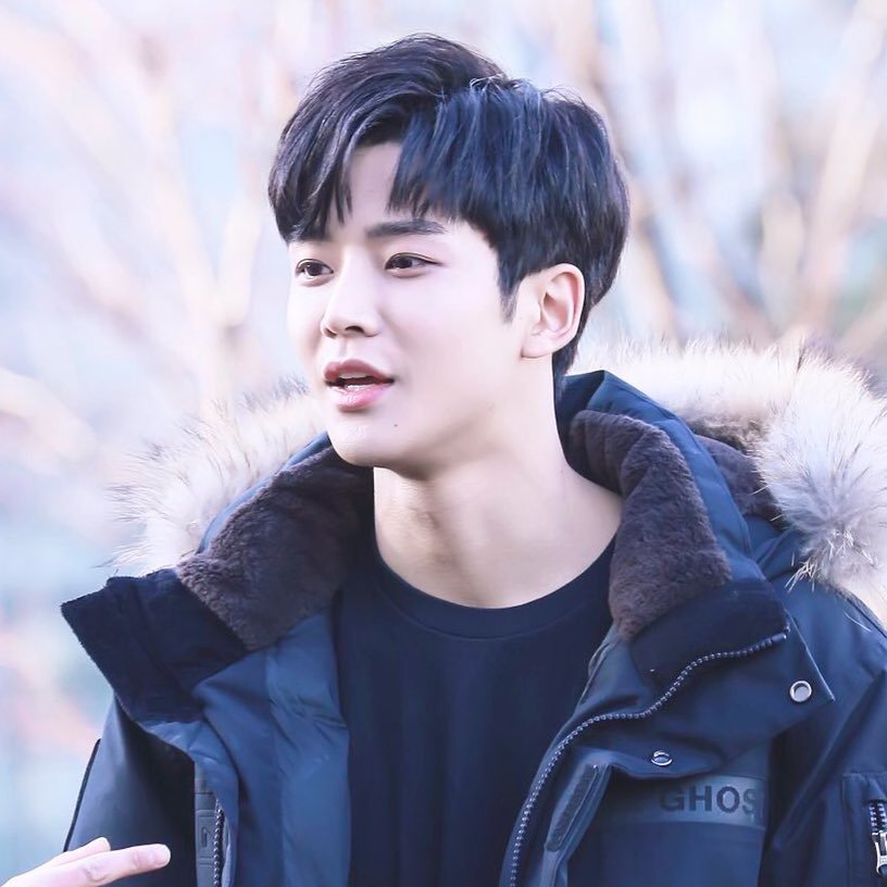 soft content of sf9's #로운 / #김석우 ₊˚.⋆