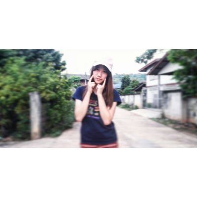 หวัดดีครับผมชื่อ ณัฐกานต์ กลิ่นบุปผา ชื่อ แนน