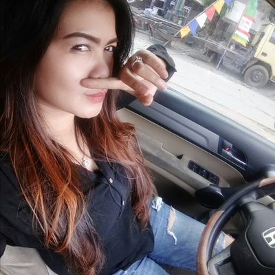 LaswaIndah's profile picture. Simple....