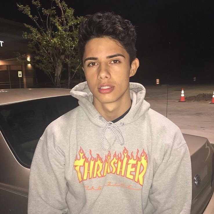 Nate_oy's profile picture. que des fdp